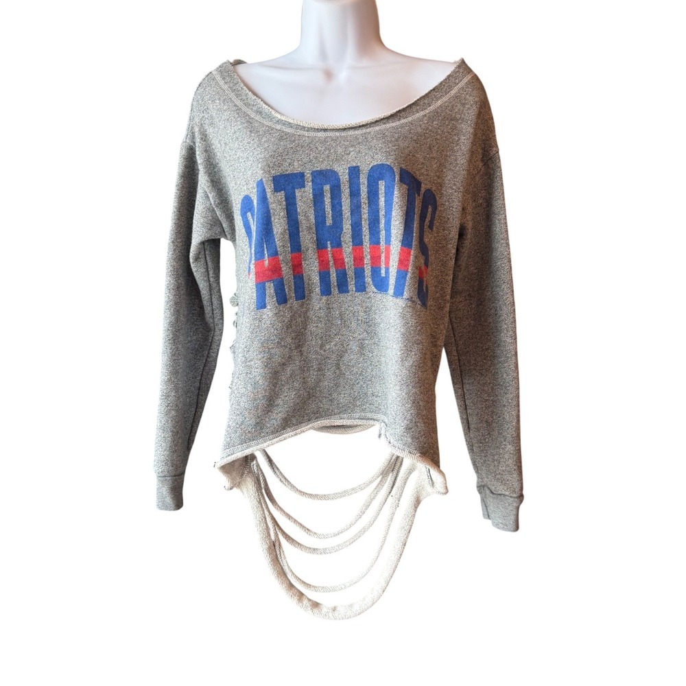 Junk Food New England Patriots Distressed Cutout Sweatshirt Gray Women's Small